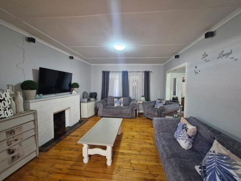 4 Bedroom Property for Sale in Bergsig Eastern Cape